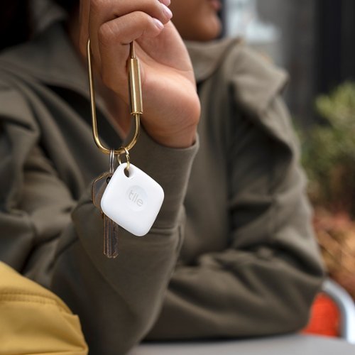 Tile by Life360 Mate (2022) - 1 Pack Bluetooth Tracker, Key Finder and Item Locator for Keys, Bags and More; Up to 250 ft. Range - White WHERE TO BUY