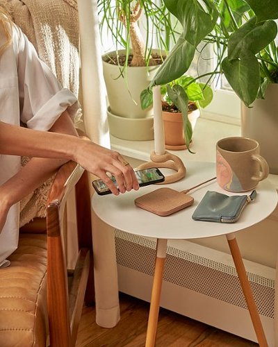 Courant Essentials CATCH:1 10W Qi-Certified Wireless Charger for iPhone and Android - Camel HOW TO BUY
