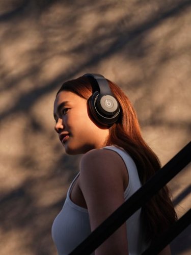 Beats Studio Pro - Wireless Noise Cancelling Over-the-Ear Headphones - Black BUY IN EUROPE