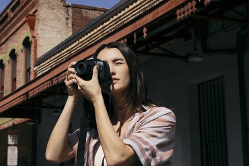 Canon EOS R10 Mirrorless Camera with RF-S18-45 f/4.5-6.3 IS STM Lens - Black BUY IN SOUTH AFRICA