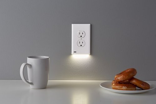 SnapPower GuideLight 2Plus Duplex Outlet Wall Plate - White GLOBAL SHIPPING