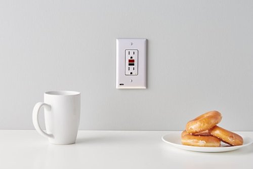 SnapPower GuideLight 2Plus GCFI Outlet Wall Plate - White GLOBAL SHIPPING