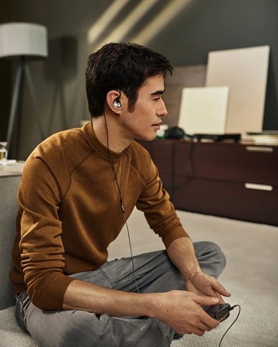 Sennheiser IE 900 In-Ear Audiophile Headphones - TrueResponse Transducers with X3R Technology for Balanced Sound - Silver BUY IN SOUTH AFRICA