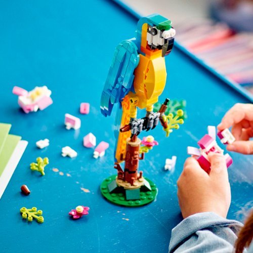 LEGO Creator Exotic Parrot 31136 GLOBAL SHIPPING