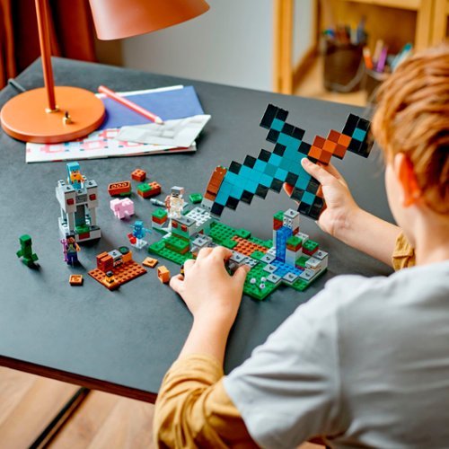 LEGO Minecraft The Sword Outpost 21244 GLOBAL SHIPPING
