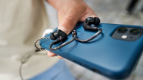 Sennheiser IE 200 In-Ear Audiophile Headphones - Black BUY IN SINGAPORE
