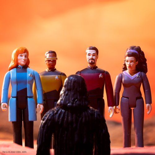 Super7 ReAction 3.75 in Plastic Star Trek: The Next Generation Action Figure - Dr. Crusher GLOBAL SHIPPING