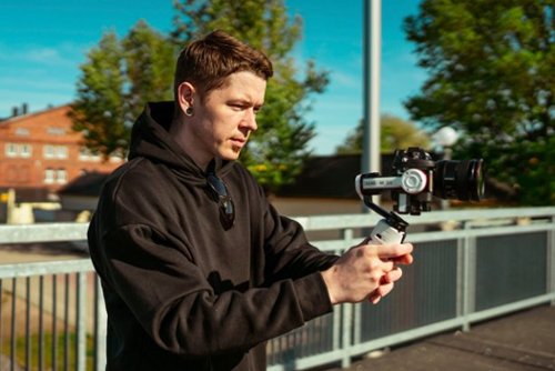 Zhiyun Crane-M 3S 3-Axis Gimbal Stabilizer for Smartphones, Action, or Mirrorless Cameras with Detachable Tri-pod Stand - White BUY IN EUROPE