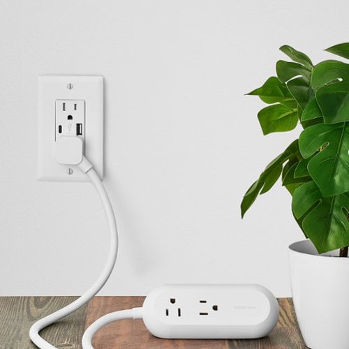 Insignia™ 6-in-1 70W Charging Station with 2 AC outlets, 3 USB-C and 1 USB ports for laptops, tablets, smartphones and more - White BUY IN SINGAPORE