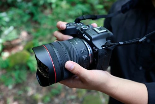 Canon RF10-20mm F4 L IS STM Ultra-Wide-Angle Lens for EOS R-Series Cameras - Black BUY IN EUROPE
