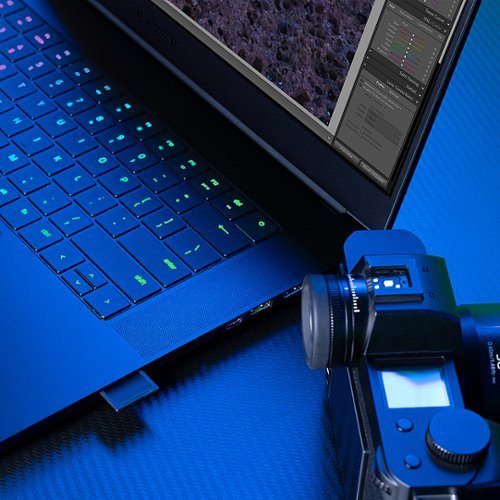 Razer Blade 15 - 15.6 Gaming Laptop - QHD 240 Hz - Intel Core i7 - NVIDIA GeForce RTX 4070 Series - 32GB RAM - 2TB - SSD - Black BUY IN AUSTRALIA