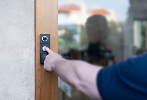 TP-Link Tapo Battery/Wired Smart Video Doorbell 2K 5MP with Chime - No Monthly Fees - Black/White BUY ONLINE