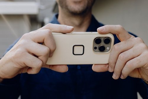 Peak Design Everyday Fabric Case for iPhone 16 Pro - Bone WORLDWIDE DELIVERY