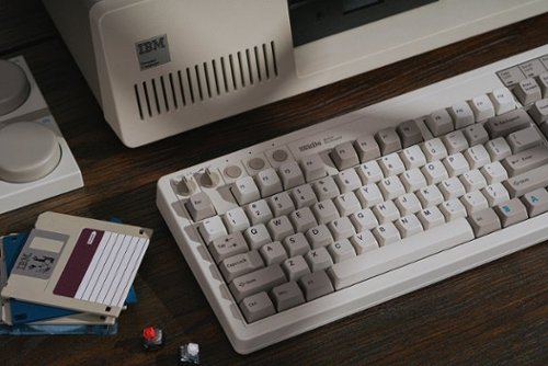 8BitDo Retro Mechanical Keyboard - M Edition BUY IN EUROPE