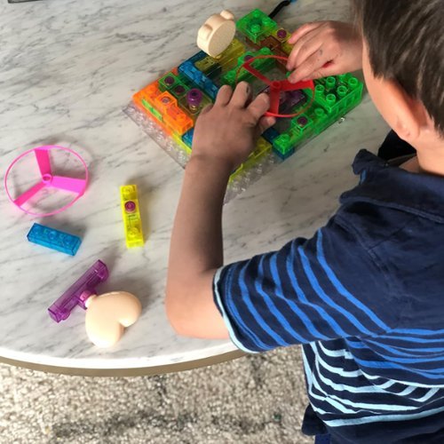 E-Blox Circuit Blox: BYO Glowing LED FM Radio - 395 Projects,Ages 8+ WORLDWIDE DELIVERY