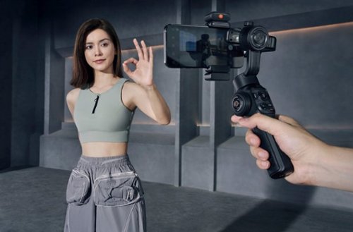 Zhiyun Smooth 5S AI Combo 3-Axis Gimbal Stabilizer for iPhone 15 Pro Max & Android Smartphone Built-in Fill Light - Black BUY ONLINE
