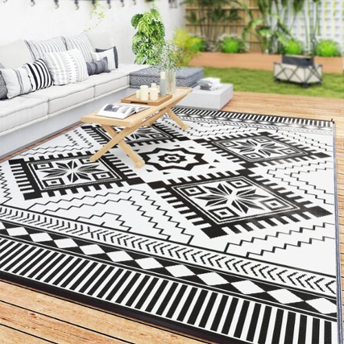 Outsunny - Outdoor Rug for Patio, 9' x 18' Waterproof Large Mat, Reversible Plastic Straw Rug for Décor - White and Black Toothed Rhombus-Front_Standard 