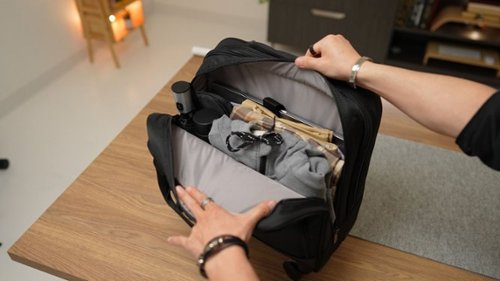 Targus 16 4-Wheel Rolling Laptop Case - Black BUY IN QATAR
