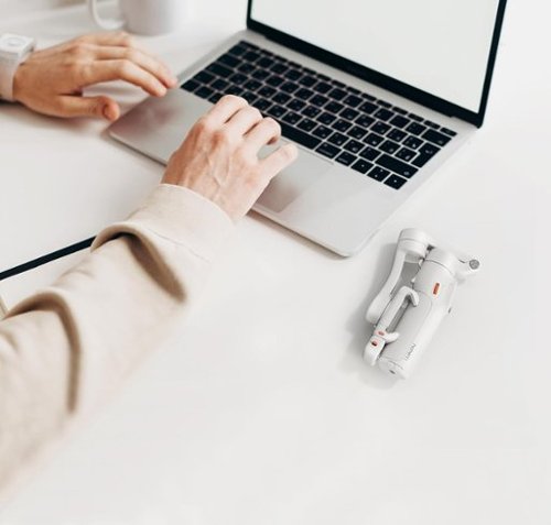 Hohem iSteady V3 3-Axis Gimbal Stabilizer for Smartphone w/ AI Tracking, Detachable Remote, Extendable Pole, & Magnetic Light - White BUY ONLINE