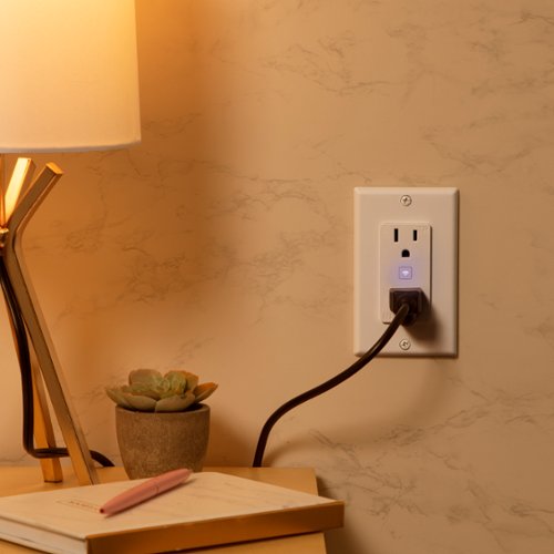 Geeni Smart Wi-Fi In-Wall Outlet - White GLOBAL SHIPPING