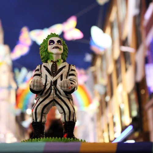 Cable Guys by Exquisite Gaming DUP Exquisite Gaming: Warner Bros: Beetlejuice - Phone & Gaming Controller Holder GLOBAL SHIPPING
