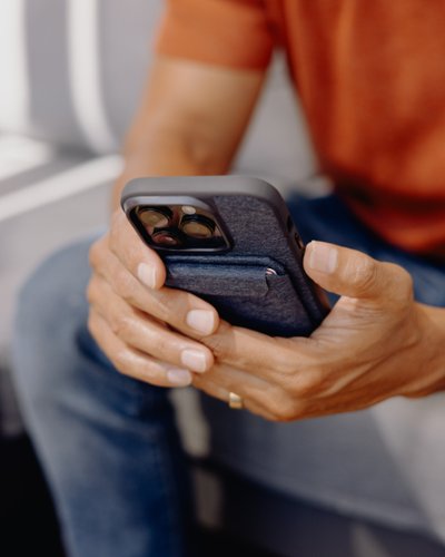 Peak Design Everyday Fabric Case v2 for iPhone 15 Pro - Midnight HOW TO BUY