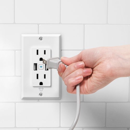 Geeni Current Plus Charge 2-Outlet/2-USB Smart Outlet - White BUY IN MIDDLE EAST