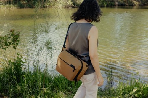 Peak Design Everyday Sling V2 6L - Coyote BUY IN DUBAI