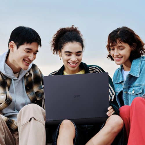 LG gram Pro 17 Laptop - Intel Core Ultra 9 with 32GB Memory - NVIDIA RTX5050 -1TB SSD - Black BUY IN UAE