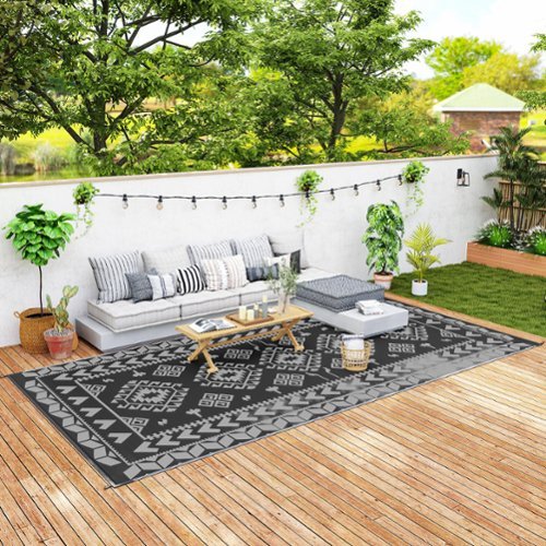 Outsunny - Outdoor Rug for Patio, 9' x 18' Waterproof Large Mat, Reversible Plastic Straw Rug for Décor - Black and Gray Rhombus Patchwork-Front_Standard 