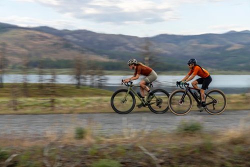 Garmin Edge 850 2.7 GPS Bike Computer - Black BUY IN EUROPE