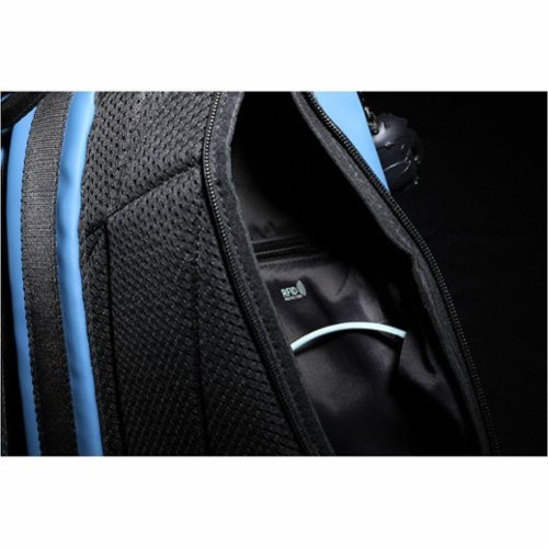 Swissdigital Design LAMONE Rolltop TSA-Friendly Water-Resistant Backpack With USB Charging Port RFID Protection and Fits Up to 16″ Laptop - Dark Blue BUY IN UK