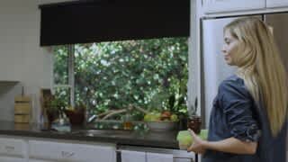 Venture Portable Gas Grill CGG-750 Overview Video video 1 minutes 33 seconds