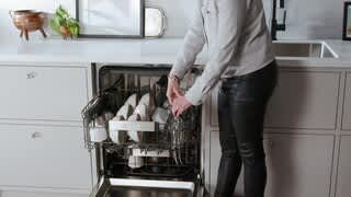 Adjustable Upper Racks video 0 minutes 17 seconds