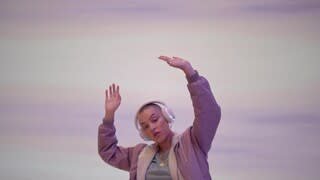 G735 Wireless Gaming Headset video 0 minutes 15 seconds