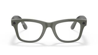 Ray-Ban Stories Lens Transition Demo video 0 minutes 06 seconds