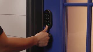 Demo the Yale Approach Lock + Keypad Touch video 0 minutes 52 seconds