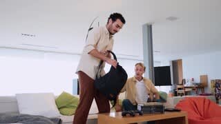 Miroir - L710S Smart Wireless Projector Overview Video video 2 minutes 09 seconds