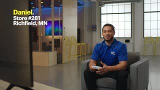 Xbox Game Pass Ultimate - at the Best Buy Lab video 1 minutes 06 seconds