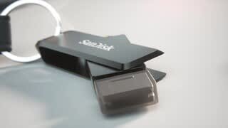 SanDisk - iXpand Flash Drive Luxe - Product Video video 0 minutes 40 seconds