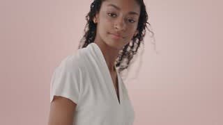 How To Curly Blowout video 2 minutes 22 seconds