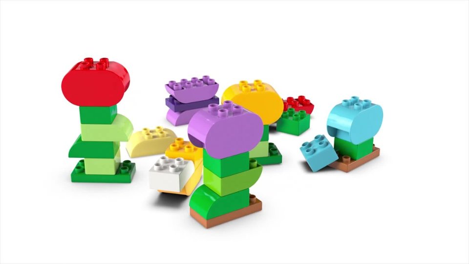360 Spin of DUPLO Town Creative Garden & Flowers Building Toy video 0 minutes 07 seconds