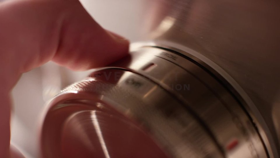 Commercial-Style Range Even-Heat True Convection video 0 minutes 47 seconds