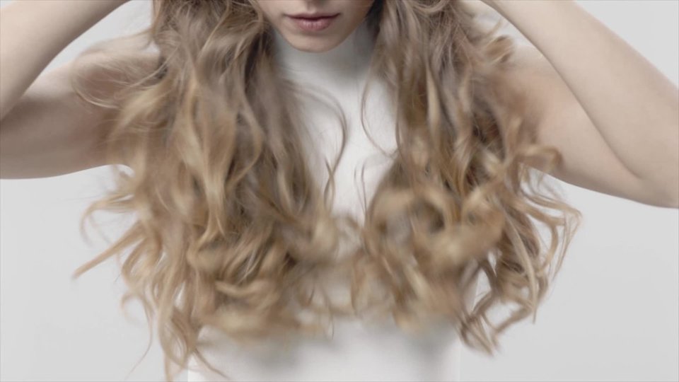 Corrale Hair Straightener For True Curls video 1 minutes 04 seconds