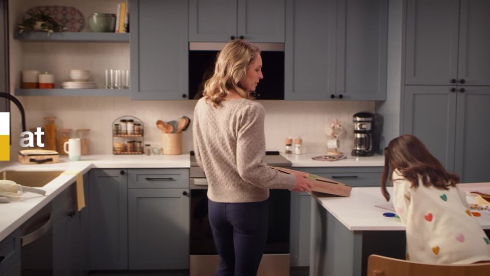 Whirlpool - 7 Series Ranges Air Reheat Product Info video 0 minutes 20 seconds