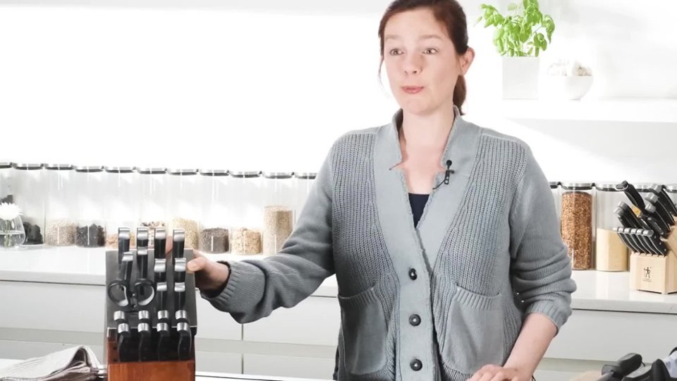 Self-Sharpening Knife Block video 1 minutes 30 seconds