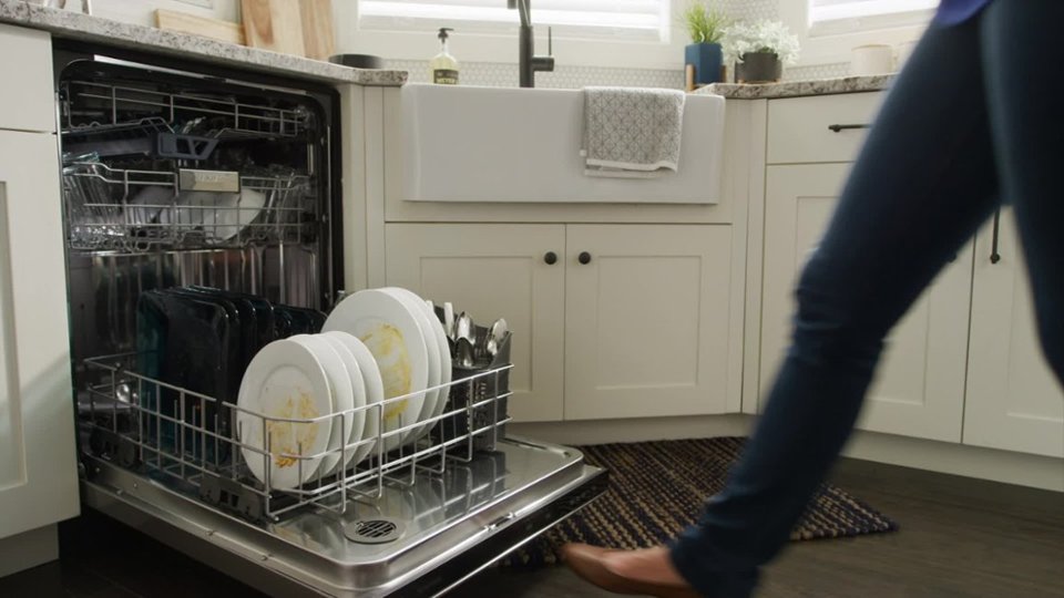 Maytag - Dual Power Filtration Product Feature video 0 minutes 57 seconds