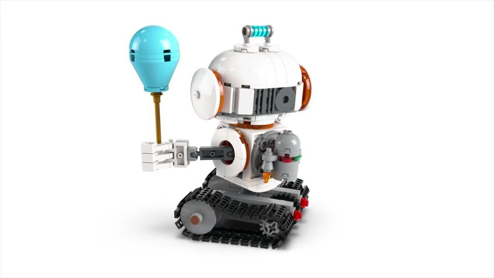 360 Spin of Creator 3 in 1 Space Robot Building Toy video 0 minutes 07 seconds