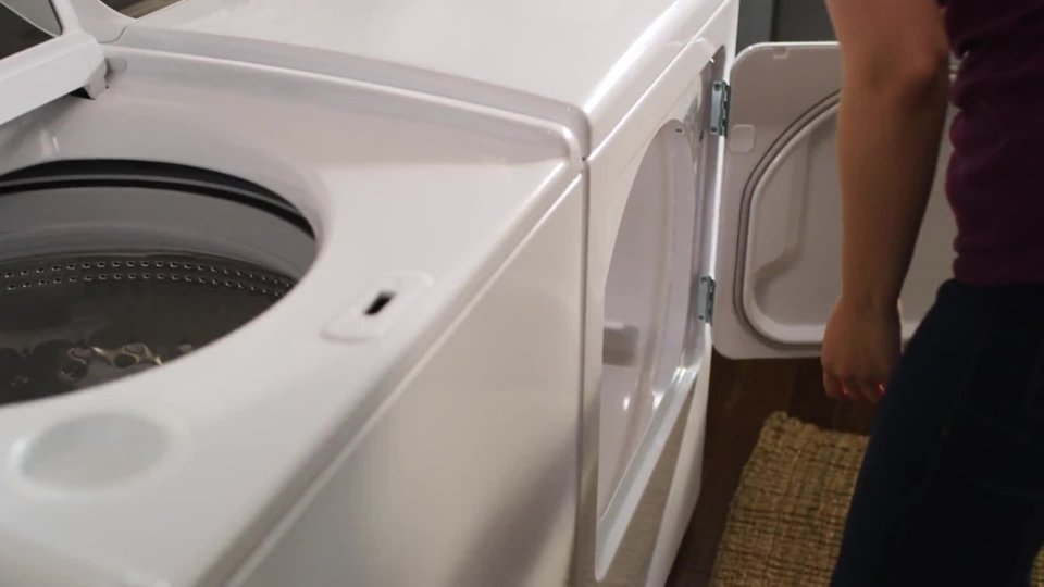 Whirlpool - Wrinkle Shield Plus Option with Steam Product Feature video 0 minutes 14 seconds