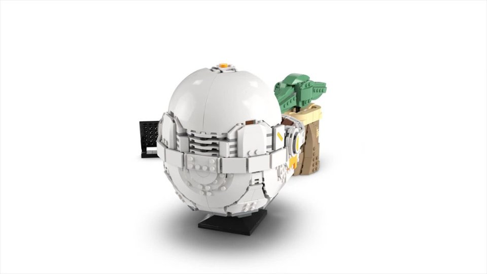 360 Spin of Star Wars The Mandalorian: Grogu with Hover Pram Buildable Toy Figure video 0 minutes 07 seconds